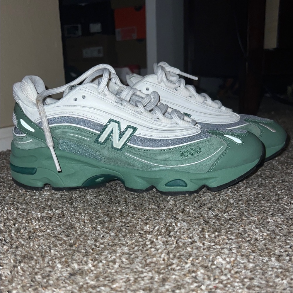 New Balance 1000